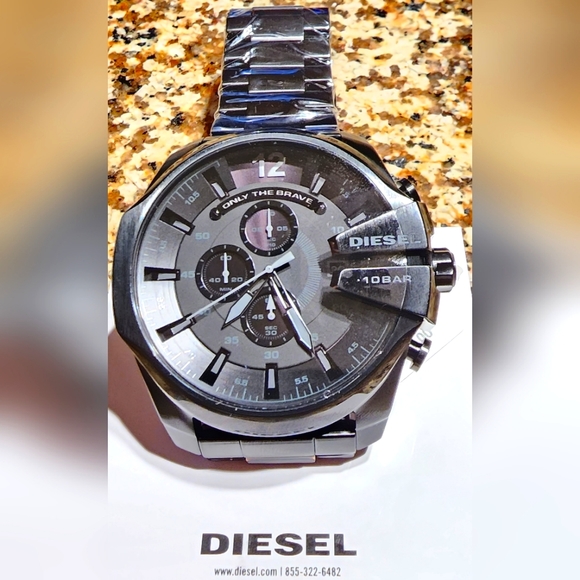 DIESEL MEN'S MEGA CHIEFCHRONOGRAPH BLACK STAINLESSSTEEL WATCH - Picture 1 of 7